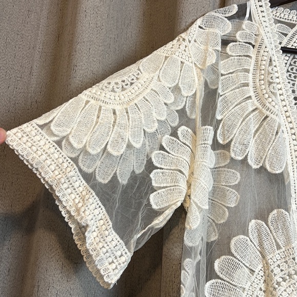 NWT Petal & Pup Alexandra Kimono - Picture 6 of 9